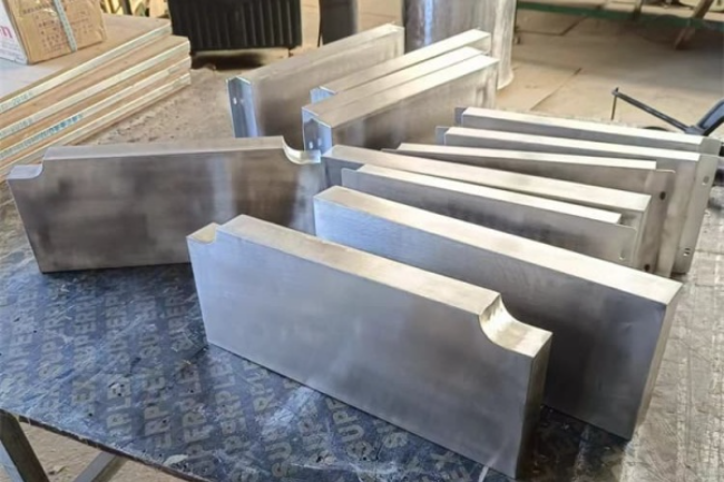 汕尾不锈钢包铅件